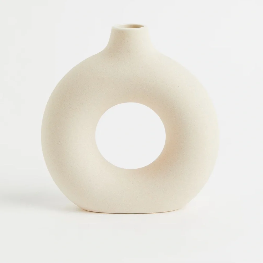 H&M Home Small 100% Ceramic Donut Vase Round Decorative Cream Light Beige